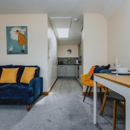 Spacious 2Nd Floor Apartment - King Size Bed & Free Parking Nottingham Zewnętrze zdjęcie